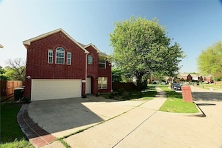 949 Green Pond Dr, Garland, TX 75040