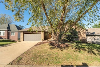 5615 S Newton Ave, Springfield, MO 65810