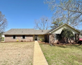 1400 Audubon Dr, Tupelo, MS 38801