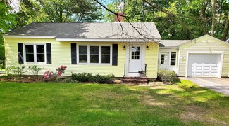 277 W Main St, Yarmouth, ME 04096