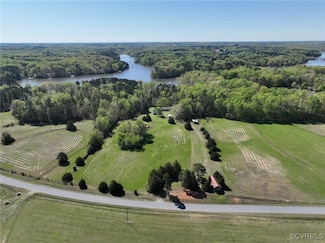 900 Buffalo Creek Rd, Buffalo Junction, VA 24529