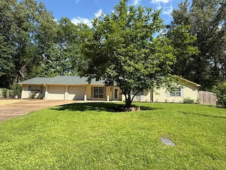 105 Yosemite Cir, Tupelo, MS 38801