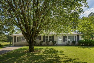 138 County Road 102, Killen, AL 35645