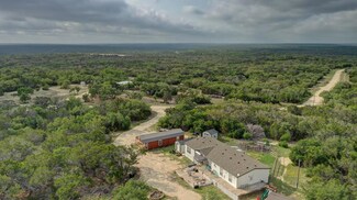 151 Twin Oaks Rd, Mountain Home, TX 78058
