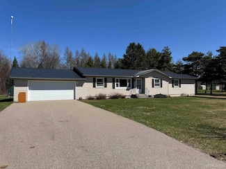 117 E Cemetery Rd, Iron River, MI 49935