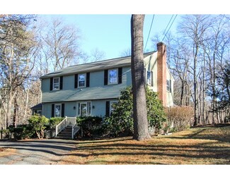 14 Daniels Rd, Wenham, MA 01984