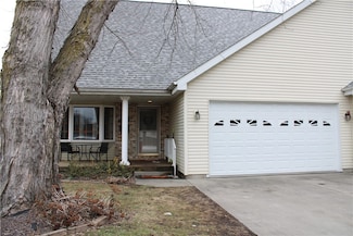 508 S Catalpa St, Sullivan, IL 61951
