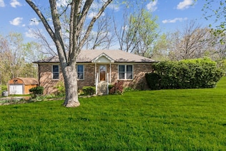 1190 Corum Hill Rd, Castalian Springs, TN 37031
