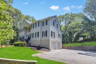 212A Lower Sheep Pasture Rd, East Setauket, NY 11733