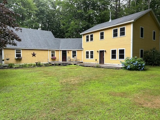 111 Webber Hill Rd, Kennebunk, ME 04043