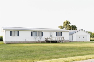 2217 N 2000th Ave, Camp Point, IL 62320