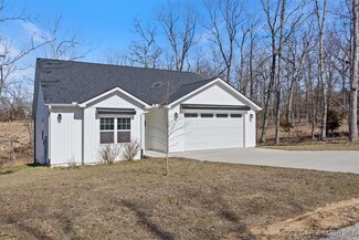 53 Yonkers Ct, Four Seasons, MO 65049