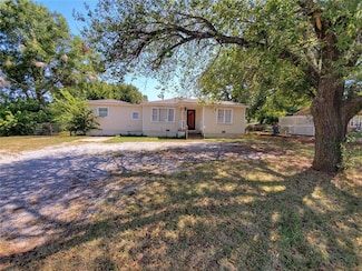 1011 N Rangeline St, Tecumseh, OK 74873