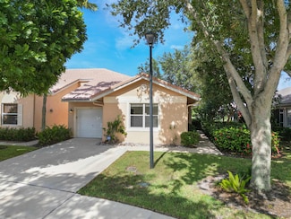 219 Coral Trace Ln, Delray Beach, FL 33445