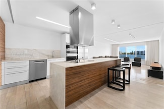 1140 NE 191st St Unit 33, Miami, FL 33179