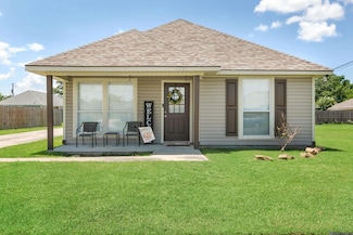 1211 S Lexington St, Gonzales, LA 70737