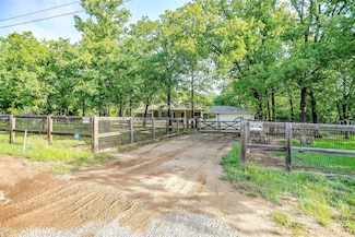 3707 Knob Hill Rd, Azle, TX 76020
