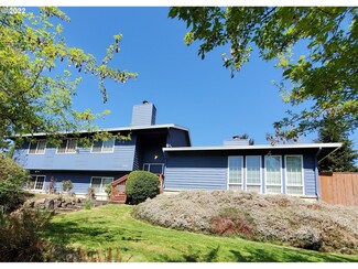 8593 SW Iroquois Dr, Tualatin, OR 97062