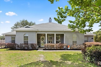 28924 Discovery Rd, Tavares, FL 32778