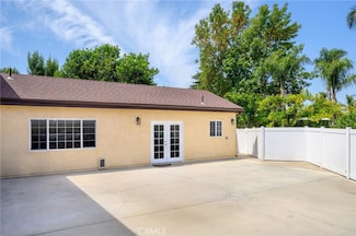 9814 Noble Ave, Los Angeles, CA 91343