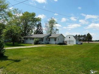 12067 Lewis Ave, Temperance, MI 48182
