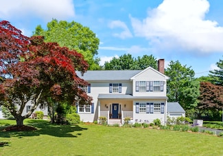 94 Orchard Hill Dr, Fairfield, CT 06824