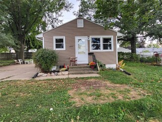 1297 1st Ave, Marion, IA 52302