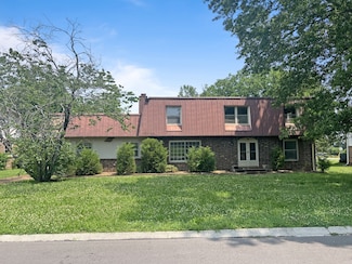 2904 Harbour View Dr, Nashville, TN 37217