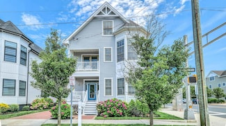 7723 Ventnor Ave, Margate City, NJ 08402
