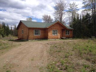 460 Reeves Rd, Bradford, ME 04410