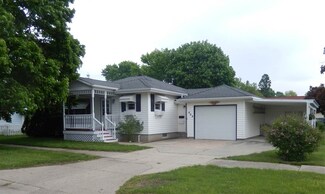 408 N Guilford St, Sumner, IA 50674