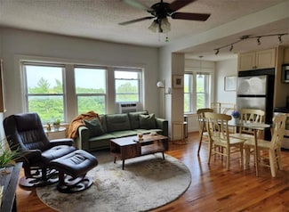 323 Emanuel Cleaver II Blvd Unit 6C, Kansas City, MO 64112