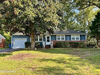 510 Sioux Dr, Jacksonville, NC 28540