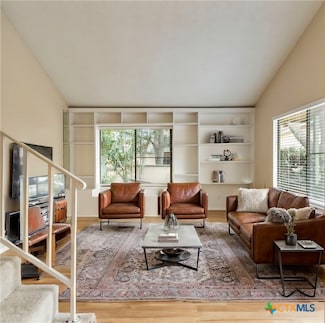 915 Silver Quail Ln, Austin, TX 78758