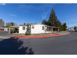 8300 NE Quatama St Unit 207, Hillsboro, OR 97006