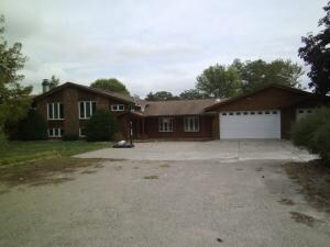 2398 Plum Ave, Wilton, IA 52778
