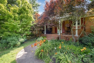 19924 Floral Ln, Cornelius, NC 28031
