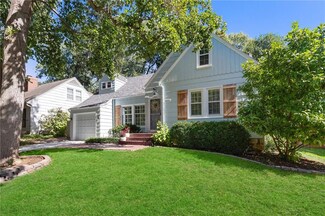 5551 Chadwick St, Fairway, KS 66205