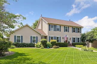 1732 Orchard Dr, Woodbury, MN 55125