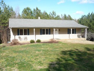 1563 Dry Bridge Rd, Chatham, VA 24531