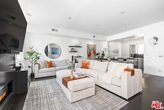 32 Galleon St, Marina Del Rey, CA 90292