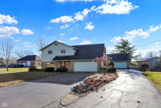 5621 N Sugar Hills Dr, Greenfield, IN 46140