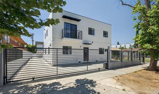 14732 Gilmore St Unit 3, Van Nuys, CA 91411