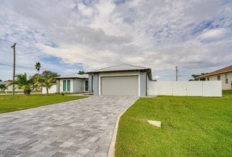 117 SE 4th St, Cape Coral, FL 33990
