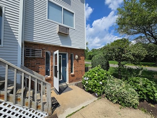 925 Oronoke Rd Unit 28J, Waterbury, CT 06708