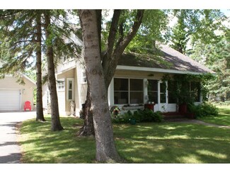 133 5th St, Pine River, MN 56474