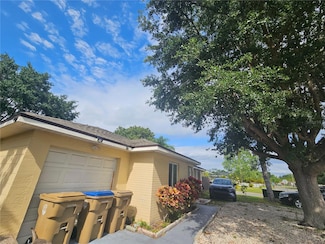 155 Toluca Dr, Kissimmee, FL 34743