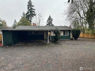724 Tule Lake Rd S, Tacoma, WA 98444