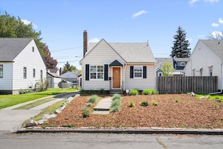 2215 W Carlisle Ave, Spokane, WA 99205