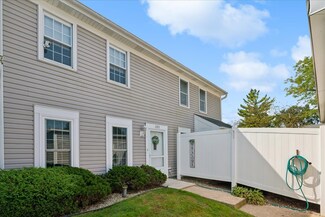 1373 Thames Terrace, Roselle, IL 60172